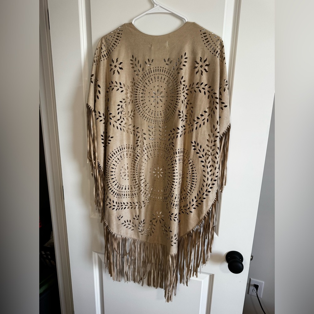 898. NWT Boho western cowgirl Tan Fringe Open Front and sides cape kimonos - Picture 8 of 8